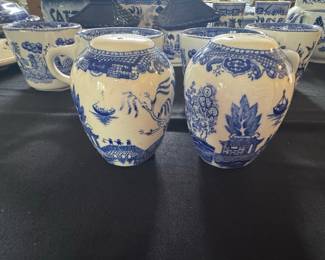 Blue Willow Pattern Covered Tureen and Platter