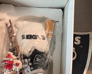 Las Vegas Raiders Christmas Ornament Set