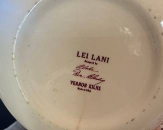 Vernon Kilns Lei Lani "Designed by Don Blanding" Dinnerware Set