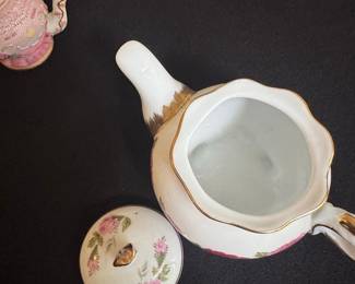 Victoria's Garden Miniature Teapot with Pink Roses
