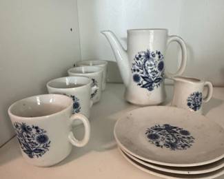 Vintage Japanese Blue Onion Mini Tea Set