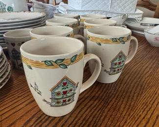 Thomson Pottery Birdhouse Dinnerware Set