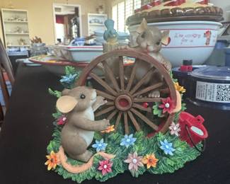 Charming Tails "Wheel Always Be Friends" Figurine