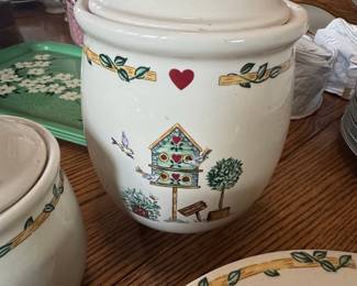 Thomson Pottery Birdhouse Dinnerware Set