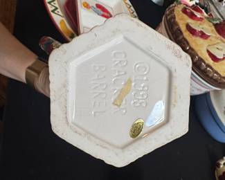 Cracker Barrel "Storybook" Creamer and Sugar Bowl Set