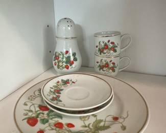 Avon "Strawberry Fields" Porcelain Salt & Pepper Shakers and Saucers Set