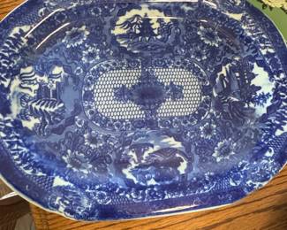 Blue Willow Pattern Platter by Enoch Wedgwood (Jasperware)