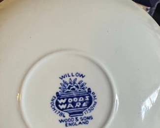 Wood & Sons Willow Pattern Dinner Plates