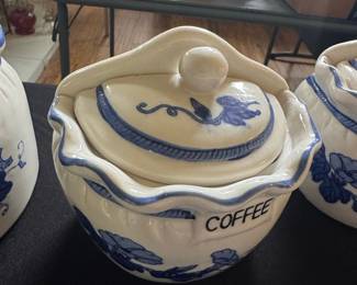 Vintage Blue Willow Pattern Canister Set