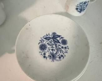 Vintage Japanese Blue Onion Mini Tea Set