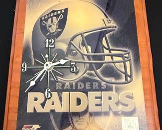 Las Vegas Raiders NFL Wall Clock