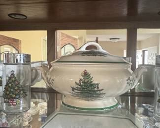 Carlton Sabin Christmas Tree Pattern Dinnerware Set