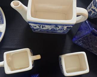 Blue Willow Pagoda Lidded Teapot and Sugar Bowls Set