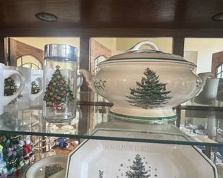 Pfaltzgraff Christmas Heritage Dinnerware Set