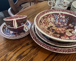 Vernon Kilns Lei Lani "Designed by Don Blanding" Dinnerware Set