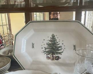 Carlton Sabin Christmas Tree Pattern Dinnerware Set