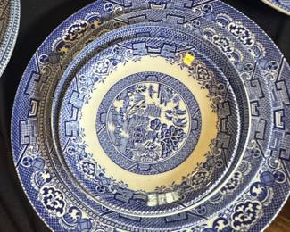 Wood & Sons Willow Pattern Dinner Plates