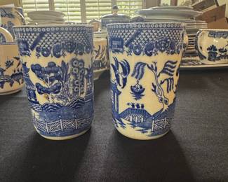 Blue Willow Pattern Ceramic Tumblers (Set of 2)