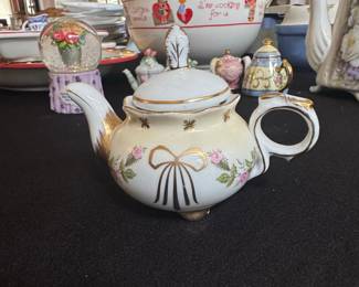 Cynthia's Hallmark Mini Teapot