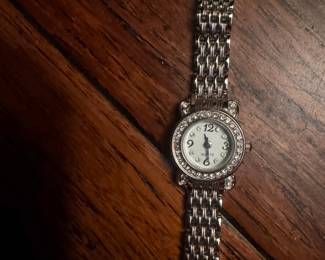 Women's Quartz Wristwatch with Rhinestone Bezel