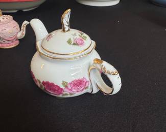 Victoria's Garden Miniature Teapot with Pink Roses