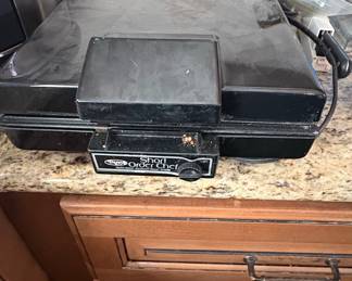 Dazey "Short Order Chef" Waffle Baker, Sandwich Maker, Griddle