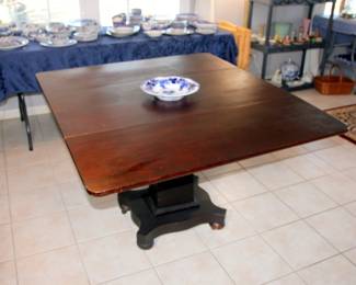 Antique Drop Leaf table