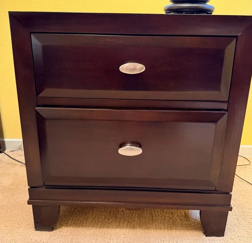 2 Drawer Solid Wood Nightstand DkWalnut