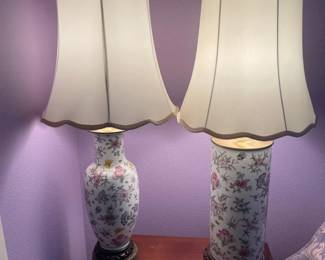 Set Of 2 Porcelain Floral Motif Lamps