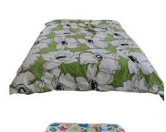 Two Bright And Bold Duvet Sets With Twin Blowup Mattress