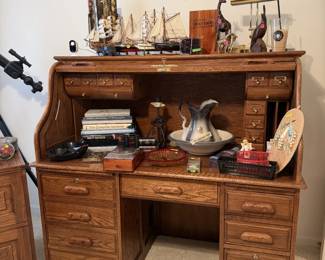 Vintage Desk & Homewares & Decore