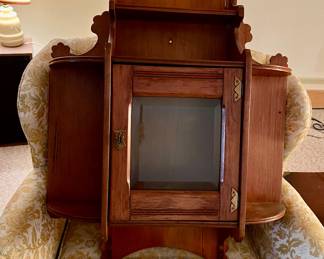MAPLE WALL MOUNT SHAVING CABINET CIRCA 1875