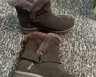 SHOES AND BOOTS MOSTLY SIZE 5.5 /  6