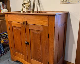 ANTIQUE VICTORIAN ERA PINE DRY SINK / WASHSTAND CABINET T - CIRCA 1880