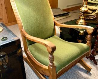 ANTIQUE LINCOLN STYLE ROCKING CHAIR WITH CARVINGS