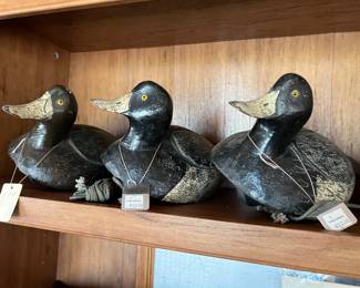 DUCK DECOYS CARVED PAINTED BY RALPH REGHI MT. CLEMENS MICHIGAN CIRCA 1935-45  BLUEBILL DRAKE