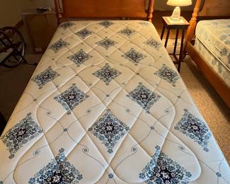 2 TWIN SIZE 4 POSTER BEDS POSS CHERRY? SOLID AND IN GREAT SHAPE. MATTRESSES WERE ZIPPED IN PROTECTIVE COVER, GREAT CONDITION