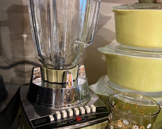 GREEN AND STAINLESS BLENDER