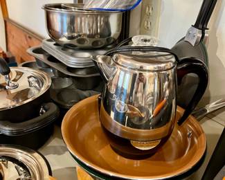 STAINLESS PERCULATORS