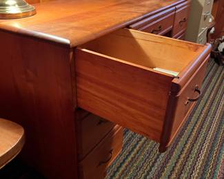 VINTAGE WOODEN DESK GREAT CONDITION