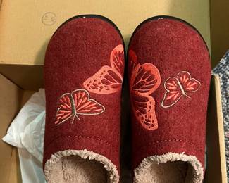 LADIES SHOES MOSTLY SIZE 6