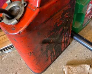 VINTAGE USMC JEEP 5 GALLON JERRY TANK