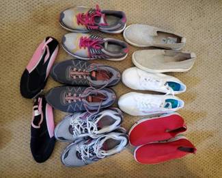 AM119Sneakers And More