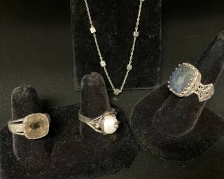 AM281VUnique Silver Rings