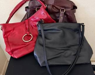 AM157Large Leather Handbag Lot