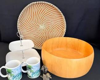 AM315Island Entertaining