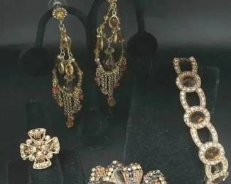 AM317Amber Tone Rhinestones