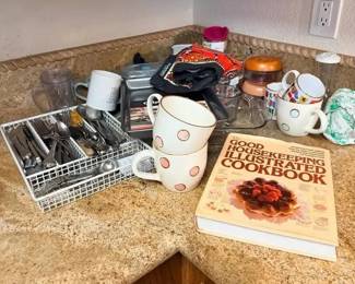 AM309Kitchen Mystery Lot