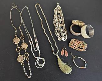 AM205Corals  Greens Costume Jewelry