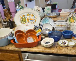 AM236Handmade Italian Pottery, Ceramic Pieces And Other Collectibles